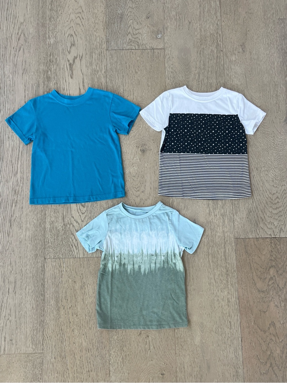 3-Pack Boys Short Sleeve Tees in Blue, White & Green 🩵 🌊 🤍